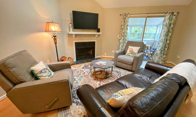 Charleston House | Townhome close to downtown- long term stay only. 10% off for July and August.