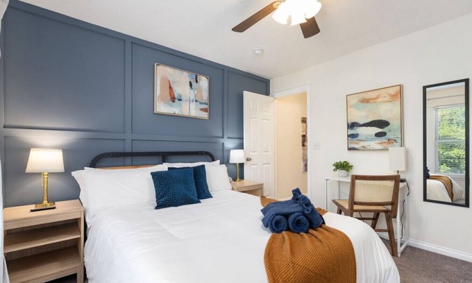 Italian Village Condo | Townhome in Victorian Village