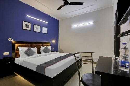 Sainik Farm Hotel | Townhouse Saket Residency Near Saket Metro