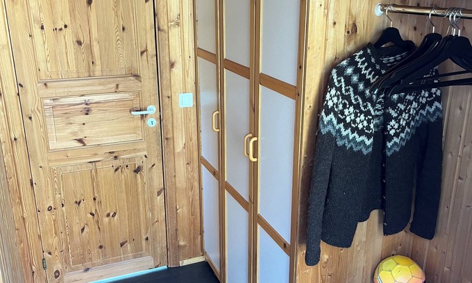 Selfoss Cottage | Tranquil 4-bedrooms in two cottages Near Golden Circle-10 sleeps with WiFi, AC
