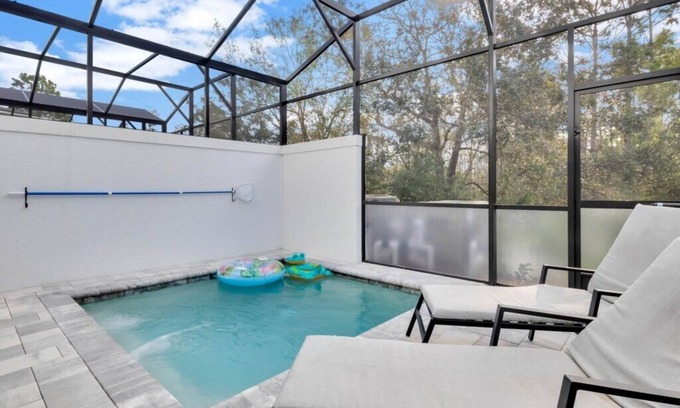 Woodridge House | TR17226 – Stylish 4-Bedroom home with Private Pool & Club Access near Disney