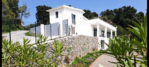 Ispani Apartment | Tra Montagne e Mare