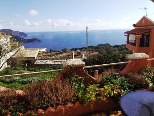Lakones Apartment | Traditional Panoramic Sea View House