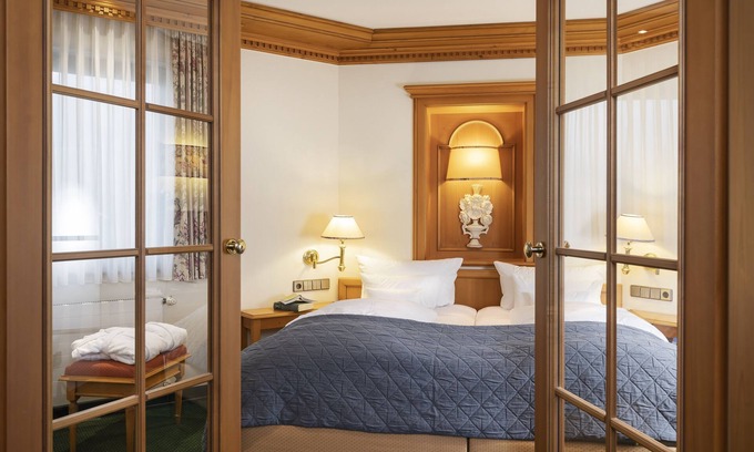 Obertal Apartment | Traditional suite