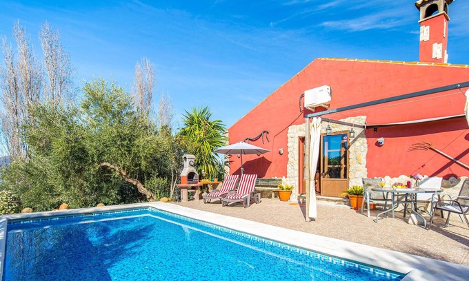El Gastor House | Traditional vacation home with private pool in natural surroundings near El Gastor.