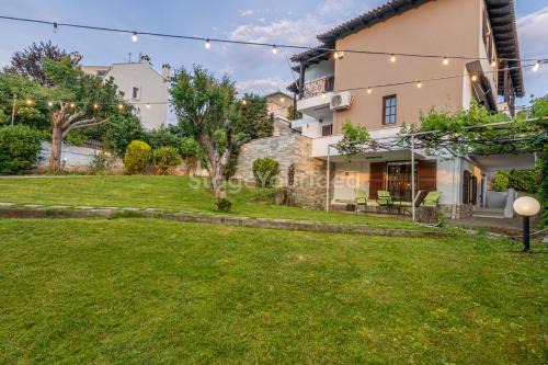 Panorama Apartment | Traditional villa appartment with garden, also for gatherings ,15 minutes from Thessaloniki airport