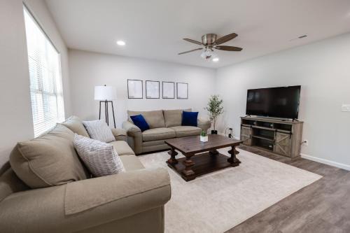 Bentonville Apartment | Trailside Townhouse - Close to Downtown & Bike Trails