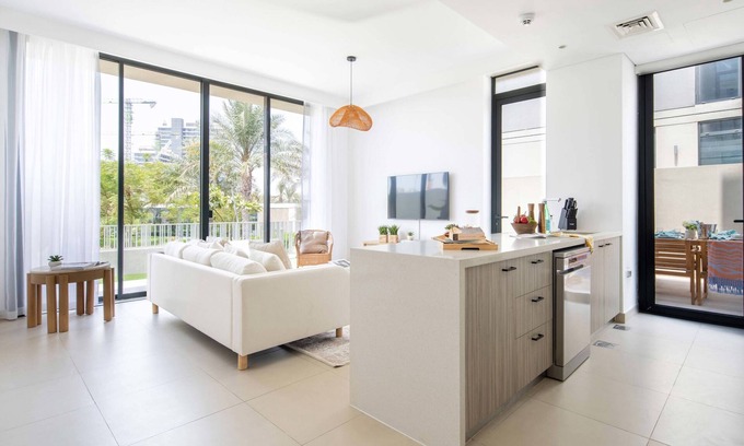 Dubai Villa | Tranquil 3BR Maid's Room Villa w Own Backyard