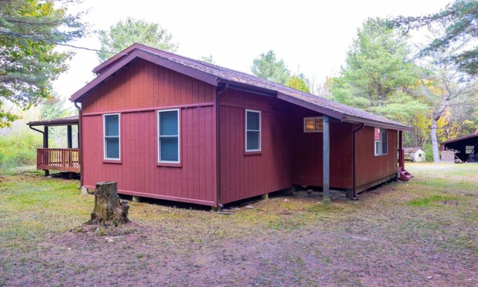 Prattsburgh Cabin | Tranquil Log Cabin Retreat on 10+ Acres w/Pond & Fire Pit!