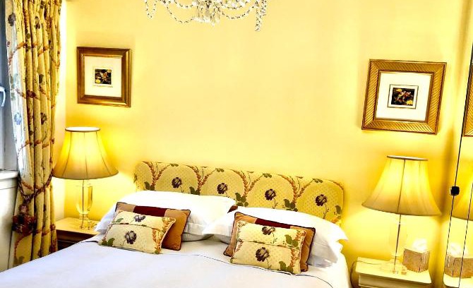 Craigleith House | Tranquil Room In The City