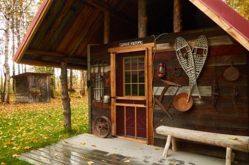 Talkeetna House | Trapper John's Cabin & Cottages