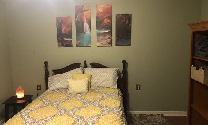 Madison Heights Apartment | Travel Nurses