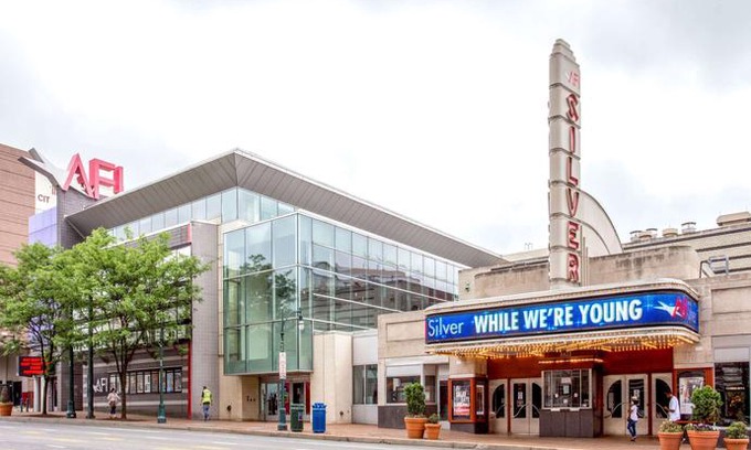 Downtown Hotel | Travelodge by Wyndham Silver Spring