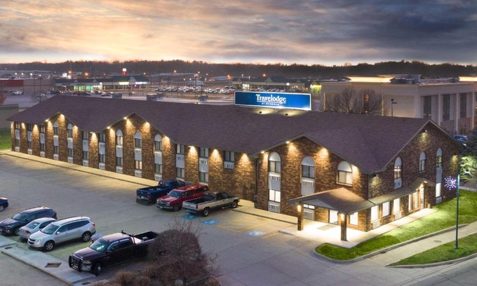 Elkhart Hotel | Travelodge by Wyndham Elkhart