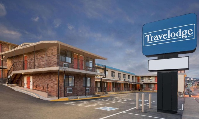 Downtown Klamath Falls Hotel | Travelodge by Wyndham Klamath Falls