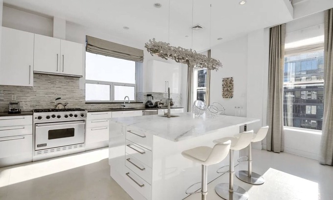 Ukrainian Village Apartment | Travive Bowery Three Level Penthouse