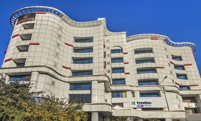 Secunderabad Hotel | Treebo Premium Metropolis