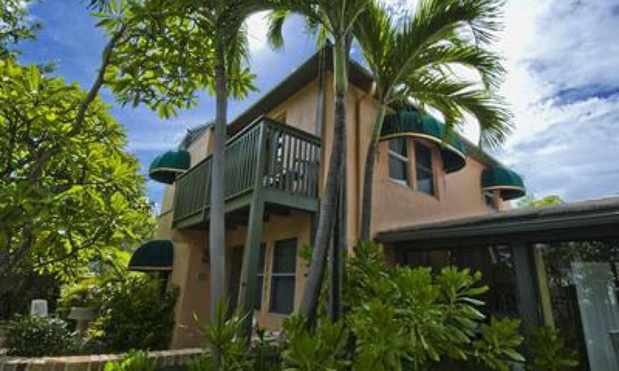 Old Town Condo | Treehouse Condo 2nd Floor Balcony sleeps 6 free parking