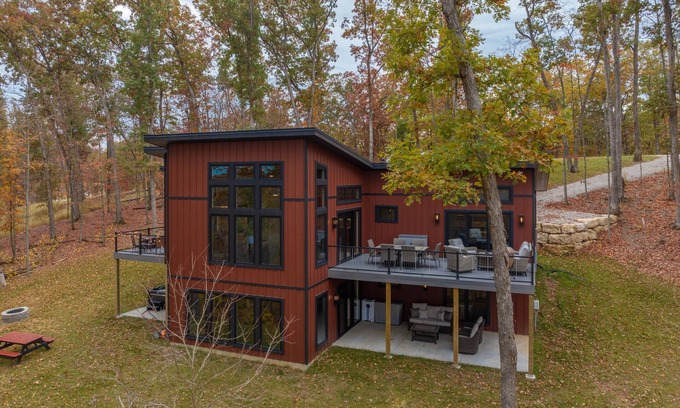 Innsbrook Cabin | Treehouse Summit by Innsbrook Vacations!