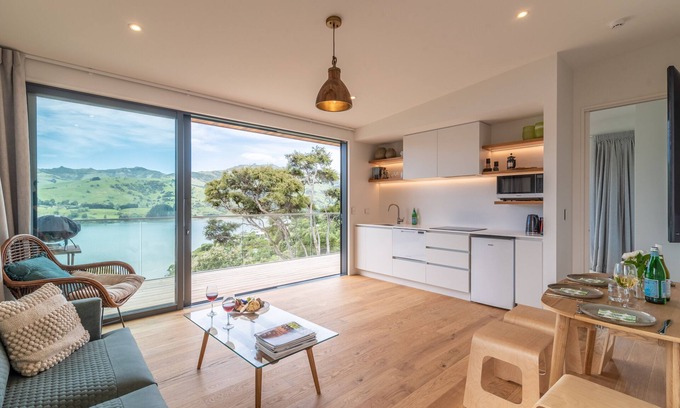 Akaroa House | Treetop Retreat - Takamatua Holiday Home
