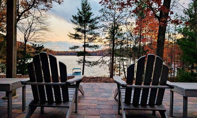 Stone Lake Cabin | Tremolo Glen: Northwoods Cabin On Crystal-Clear Lake