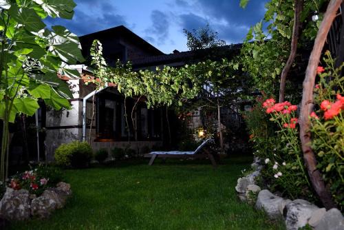 Shiligarnika House | Trenchova Guest House