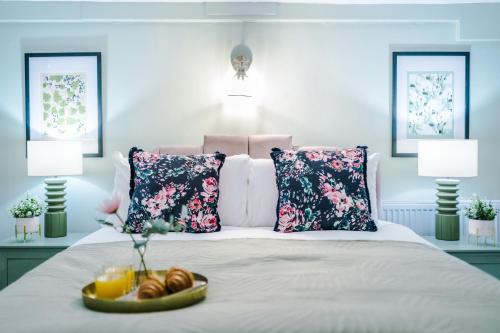 Leamington Spa Apartment | Trendway Villa - Free Parking, Amazon Prime, WiFi, Town Centre