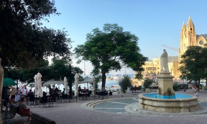 Sliema Apartment | Trendy Apts Minutes Away From Commercial District