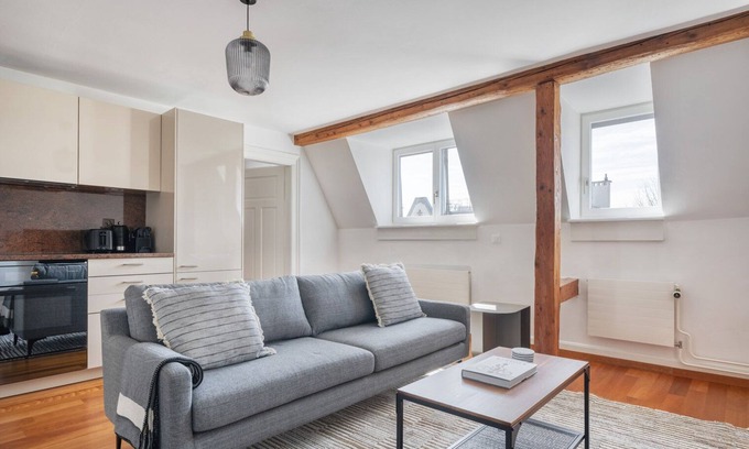 District 6 Apartment | Trendy Unterstrass 2 Room w/Storage, 10 min to Old Town, by Blueground