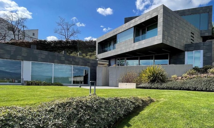 Sarria House | Tres Prismas Exclusive