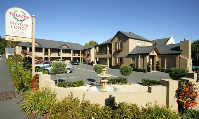 Akaroa Hotel | Tresori Motor Lodge