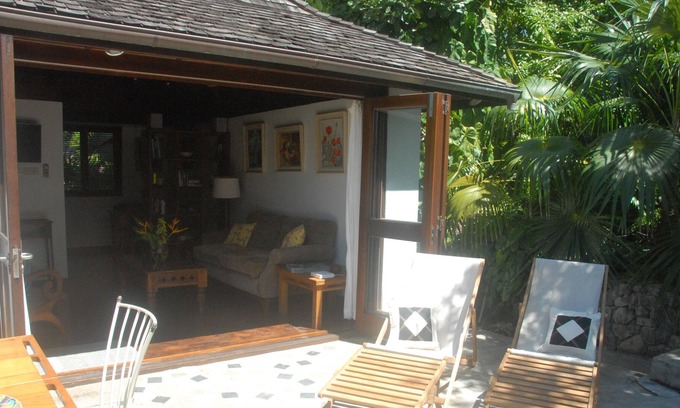 Arawak Hill Cottage | Tropical Garden Cottage