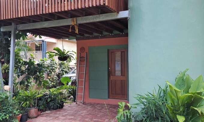 Mission Beach Apartment | Tropical Green Haven.nSmall centrally located self-contained apartment .