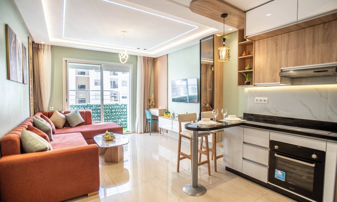 Cite Al Mohammadi Apartment | Tropical haven with pool view+ netflix+ wifi 100 Mbits