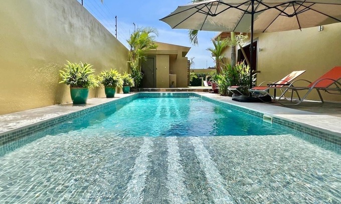 Quepos House | Tropical House in the gardens/AC/WiFi/Parking