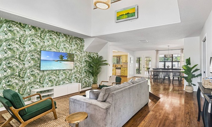 Fruit Cove House | Tropical Paradise! Hammock*NEW Hot Tub*Swing*Foosball