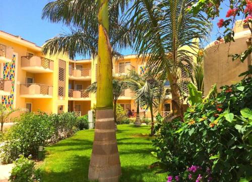 Santa Maria Apartment | Tropical Resort Pool View - Three Bedroom