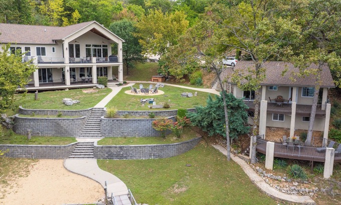 Sunrise Beach House | Tropical Trail - Lakefront House & Cottage & Dock