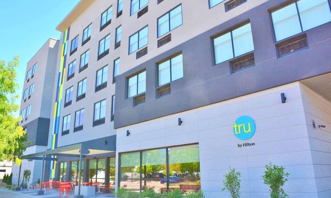 Historic Grand Junction Hotel | Tru by Hilton Grand Junction Downtown