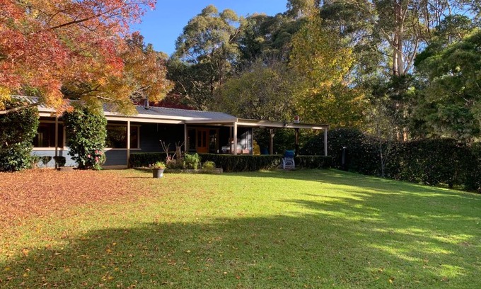 Bilpin House | True North - 4BR Home & Garden in Bush Setting with Huge Bath