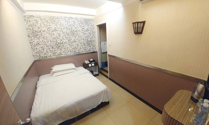 Kwun Chung Apartment | Tsim Sha Tsui,Jordan metro,HarbourCity,Temple,Centre