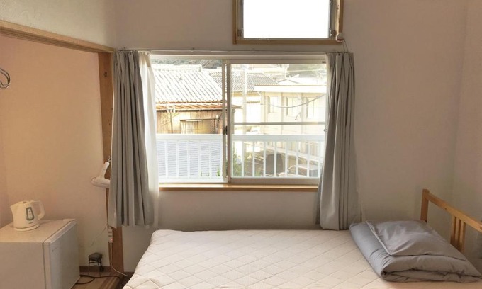 Tsushima Bed & Breakfast | Tsushima White House