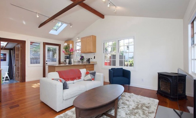 Poets Corner House | Tucked Away Gem Near Berkeley Adventures