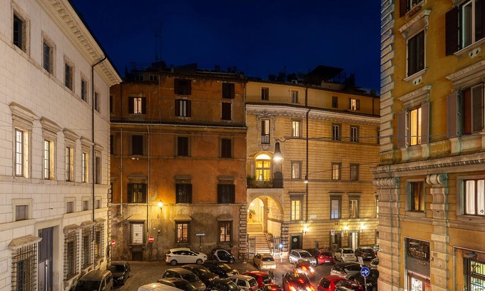 Roman Ghetto House | Tula Inn