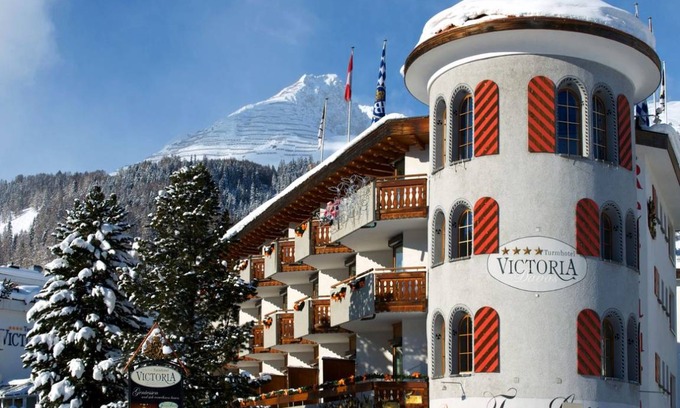 Davos-Dorf Hotel | Turmhotel Victoria - INCL. LIFT PASS Double room/addl. bed, shower/wc (Superior, max. 2 adults 1 child), BB