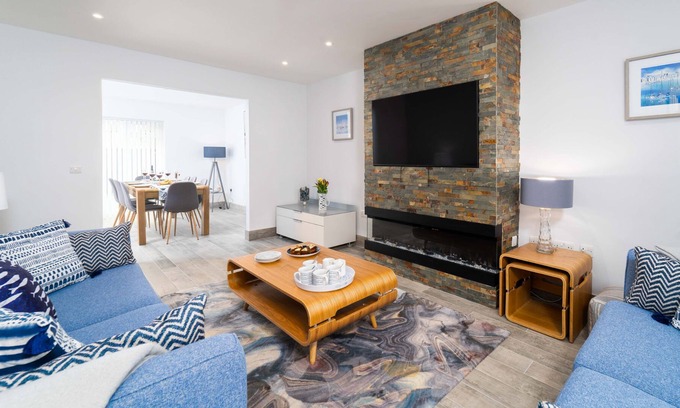 Lelant House | Turnstones - On-Site Parking - Outside Area - Sleeps 10