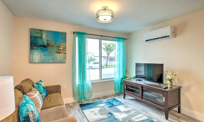 Riviera Beach Apartment | Turquoise Escape about 1 Mi to Sailfish Marina!