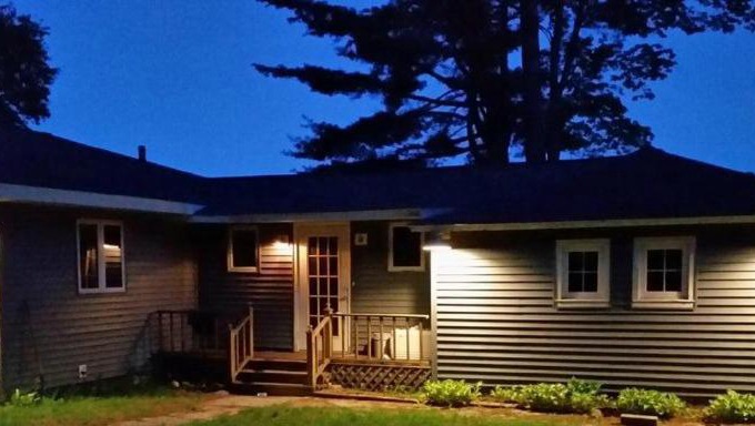 Wetmore House | Turtle Cove on Town Lake Cabin