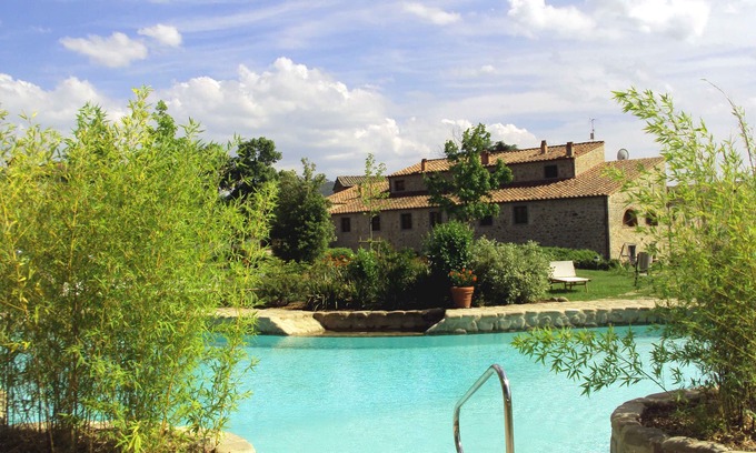 Cortona Apartment | Tuscan sun in elegant condo with private parking, at 3km from Cortona