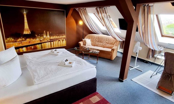 Chemnitz House | Twin room-Shared Bathroom-Zwei-Bett-Zimmer